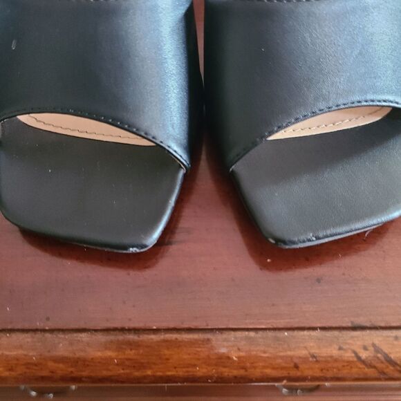 Forever 21 Heels Size 7 1/2 - Black - Picture 3 of 5